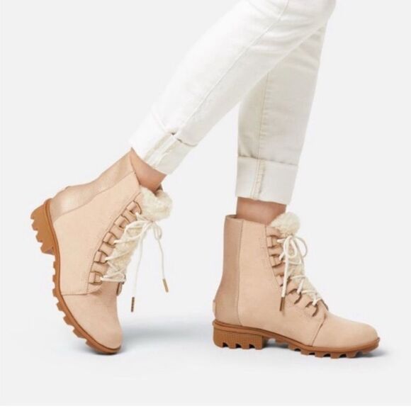 Sorel Shoes - SOREL Phoenix Short Lace Lux Boots, Size 7.5